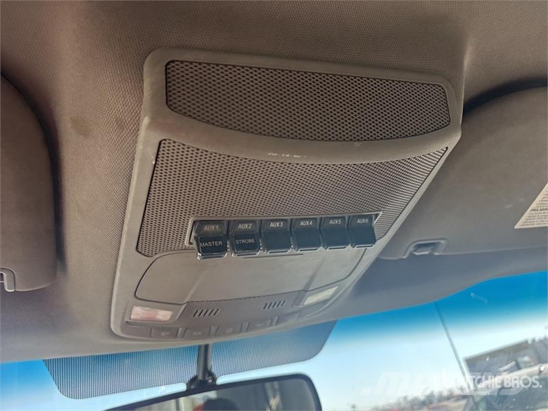 Ford F-550 Моторизирани платформи с талига