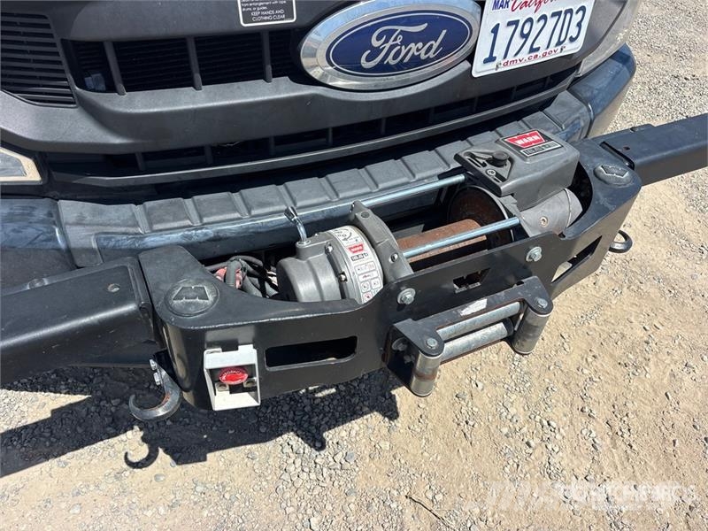 Ford F-550 Pacēlāji uz automašīnas bāzes
