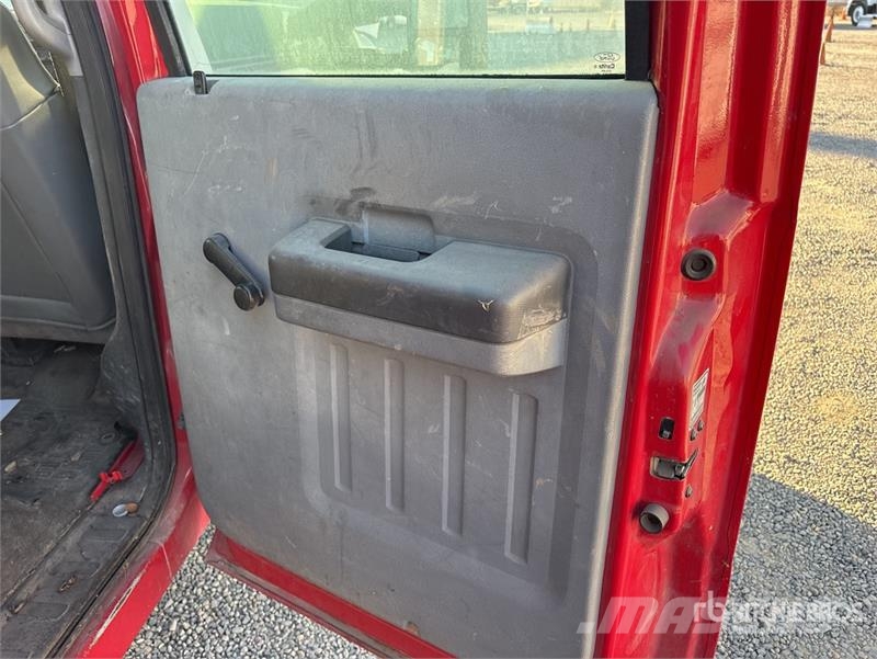 Ford F-550 Kiper tovornjaki