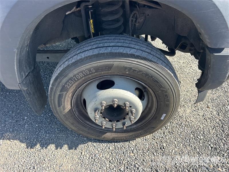Ford F-550 Моторизирани платформи с талига