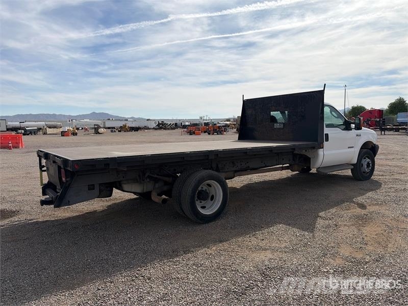 Ford F-550 Platformas/izkraušana no sāniem