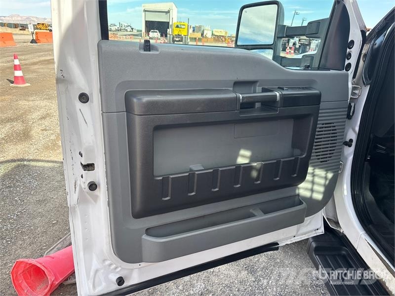 Ford F-550 Tipper trucks