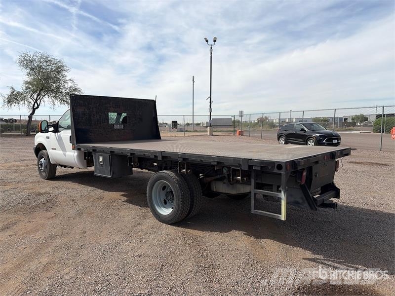 Ford F-550 Platformas/izkraušana no sāniem