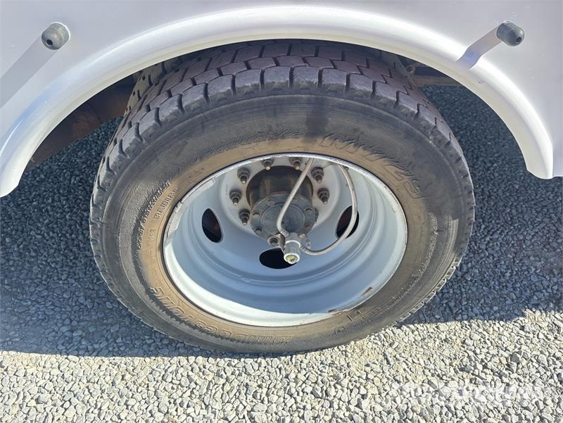 Ford F-550 Plataformas sobre camión