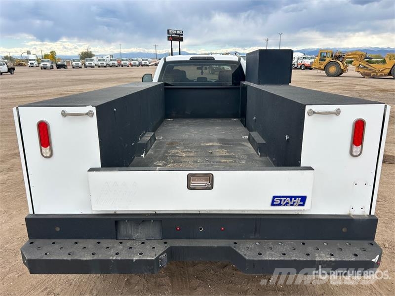 Ford F-550 ピックアップ/ドロップサイド