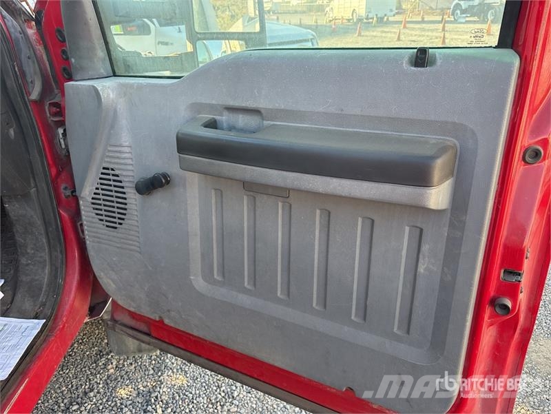 Ford F-550 Kiper tovornjaki
