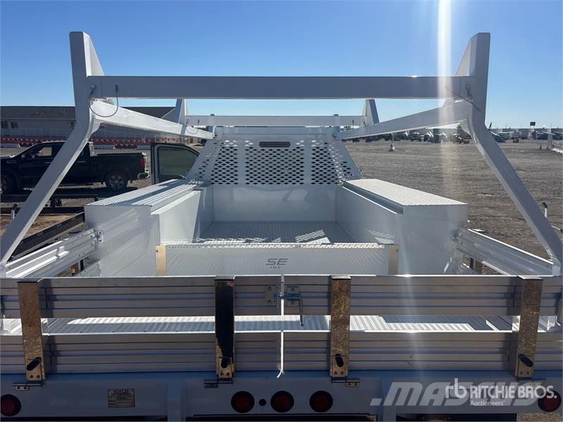 Ford F-550 Flatbed / Dropside trucks