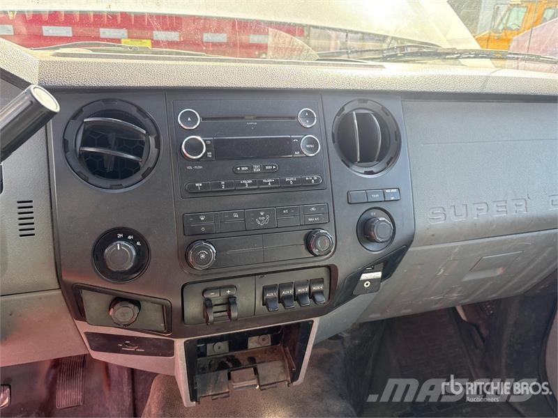 Ford F-550 自卸式货车