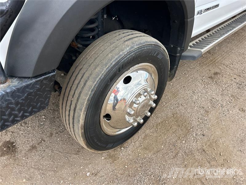 Ford F-550 ピックアップ/ドロップサイド