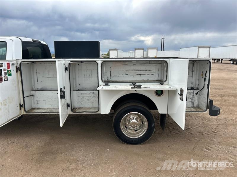 Ford F-550 ピックアップ/ドロップサイド