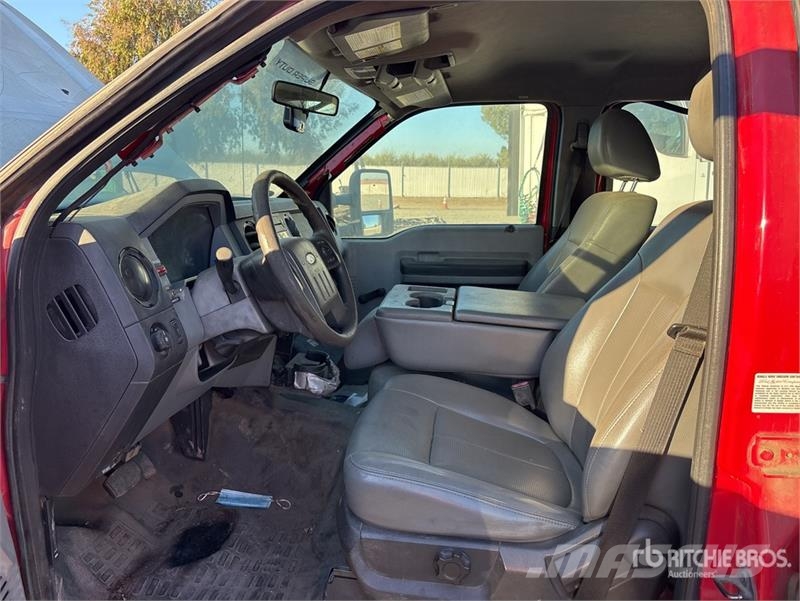 Ford F-550 Kiper tovornjaki