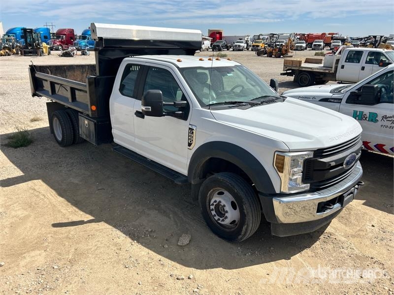 Ford F-550 شاحنات قلابة
