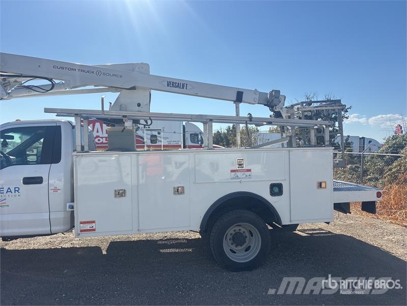 Ford F-550 Моторизирани платформи с талига