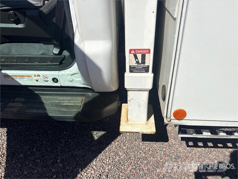 Ford F-550 Pacēlāji uz automašīnas bāzes
