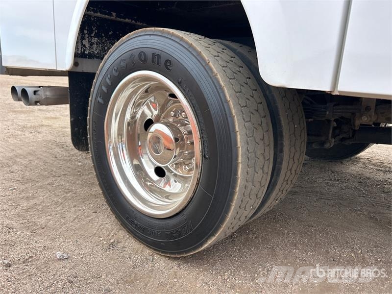 Ford F-550 ピックアップ/ドロップサイド