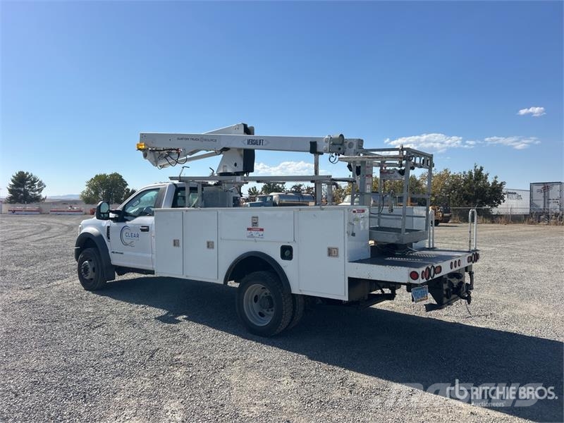 Ford F-550 Моторизирани платформи с талига