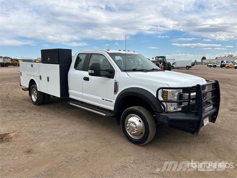 Ford F-550 ピックアップ/ドロップサイド