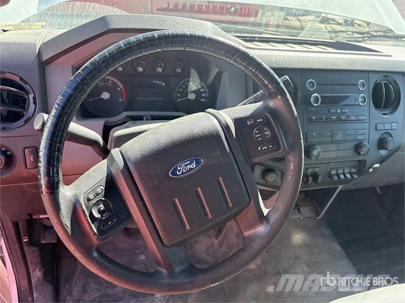 Ford F-550 自卸式货车