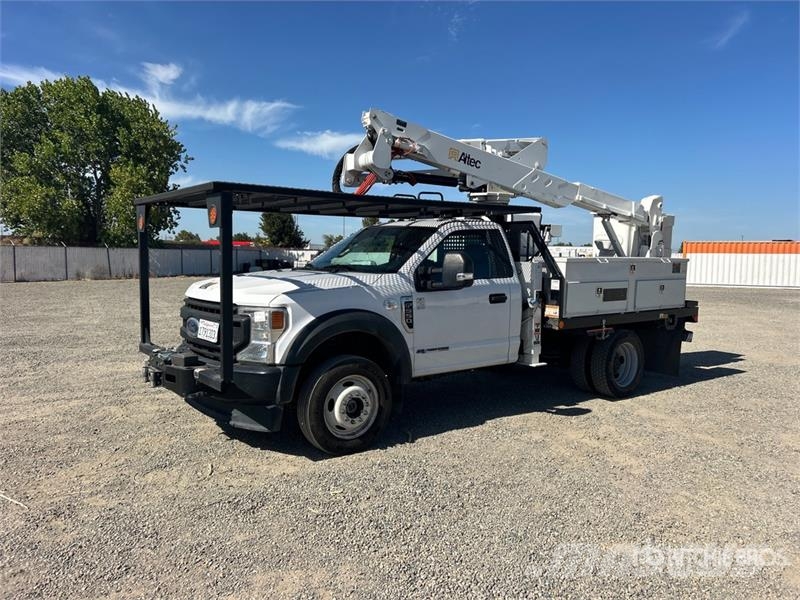 Ford F-550 Autoplošiny