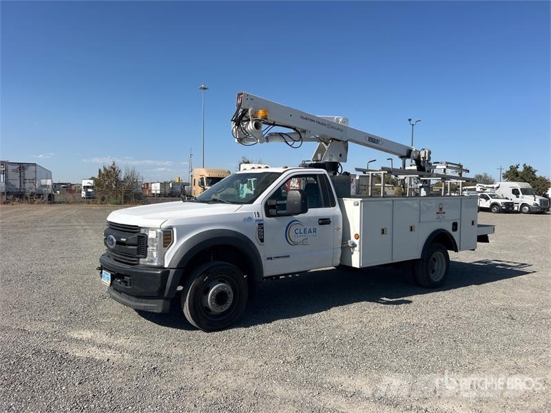 Ford F-550 Моторизирани платформи с талига