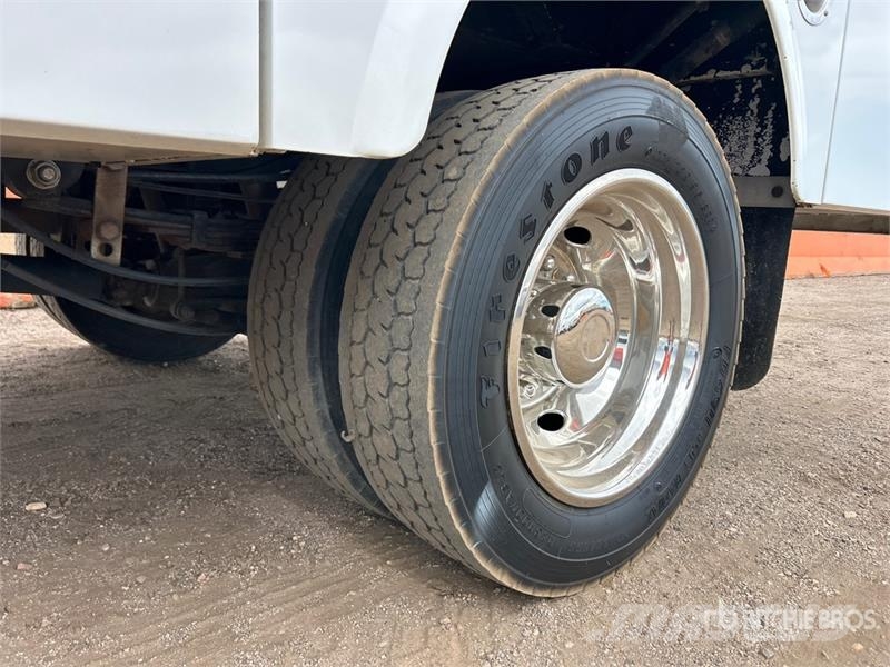 Ford F-550 ピックアップ/ドロップサイド