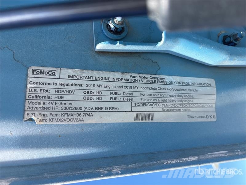 Ford F-550 Plataformas sobre camión