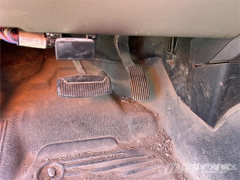 Ford F-550 Моторизирани платформи с талига