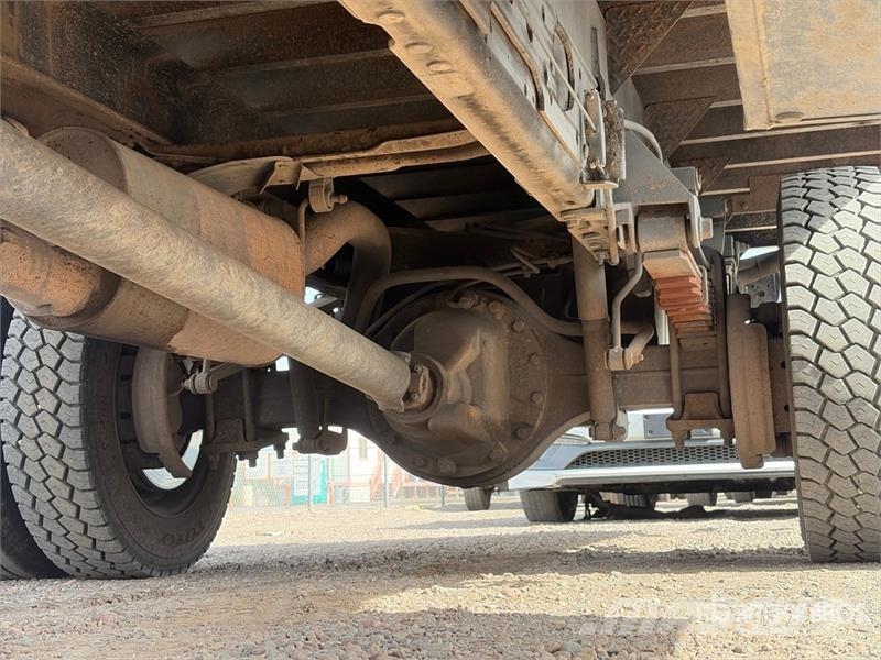 Ford F-550 Platformas/izkraušana no sāniem