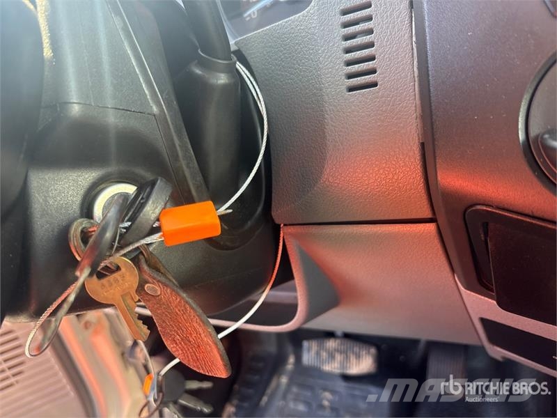 Ford F-550 Pacēlāji uz automašīnas bāzes