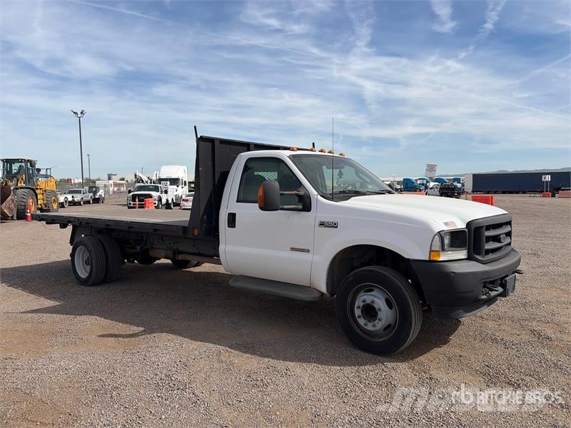 Ford F-550 Platformas/izkraušana no sāniem