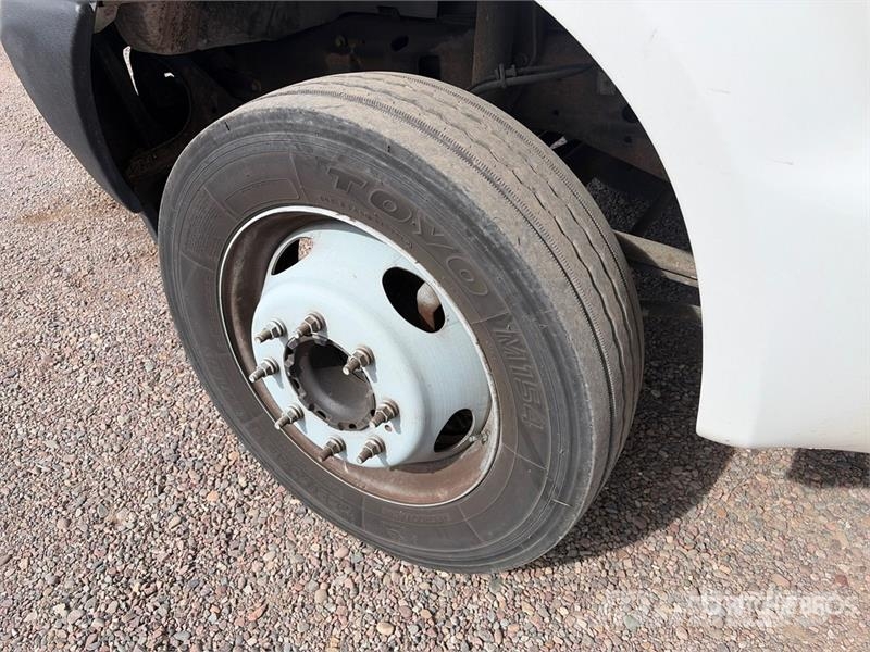 Ford F-550 Platformas/izkraušana no sāniem