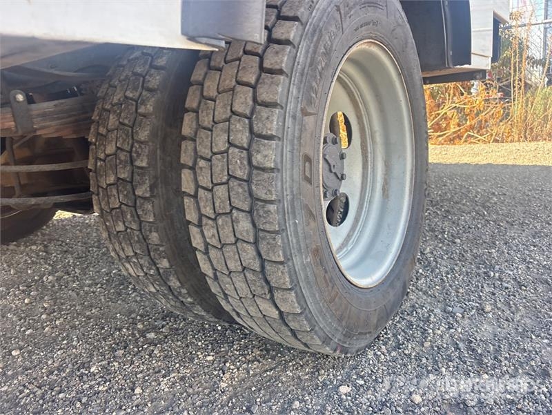 Ford F-550 Моторизирани платформи с талига