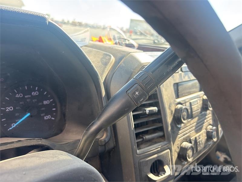 Ford F-550 Моторизирани платформи с талига
