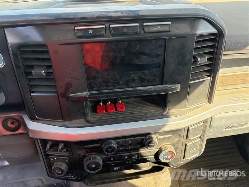 Ford F-550 Tippbilar