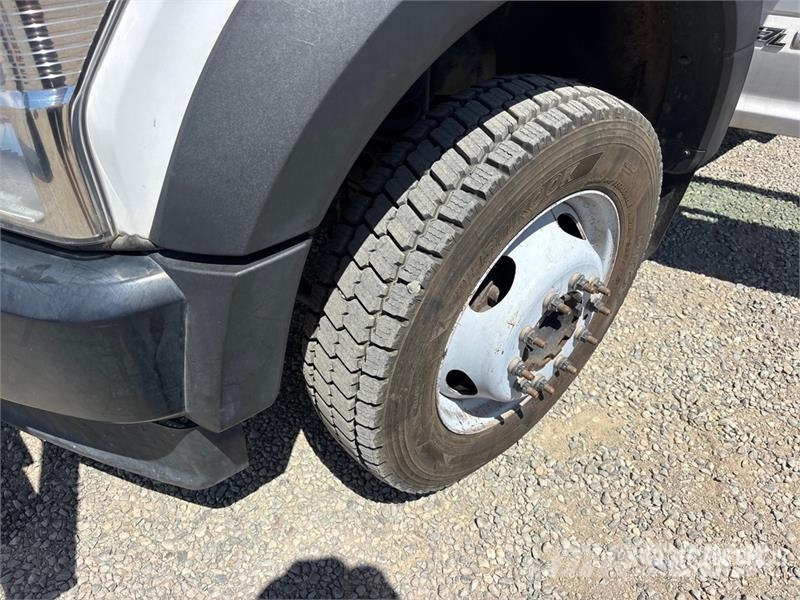 Ford F-550 Pacēlāji uz automašīnas bāzes