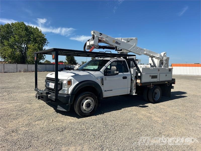 Ford F-550 Autoplošiny