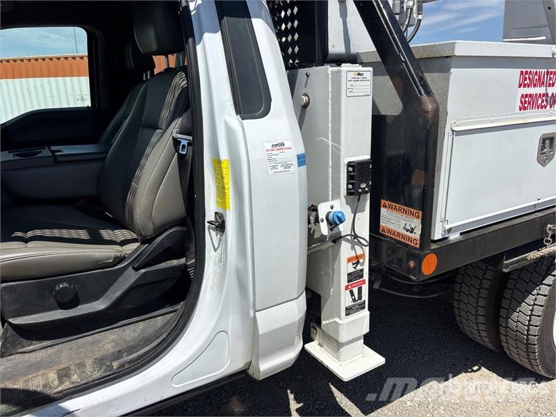 Ford F-550 Pacēlāji uz automašīnas bāzes