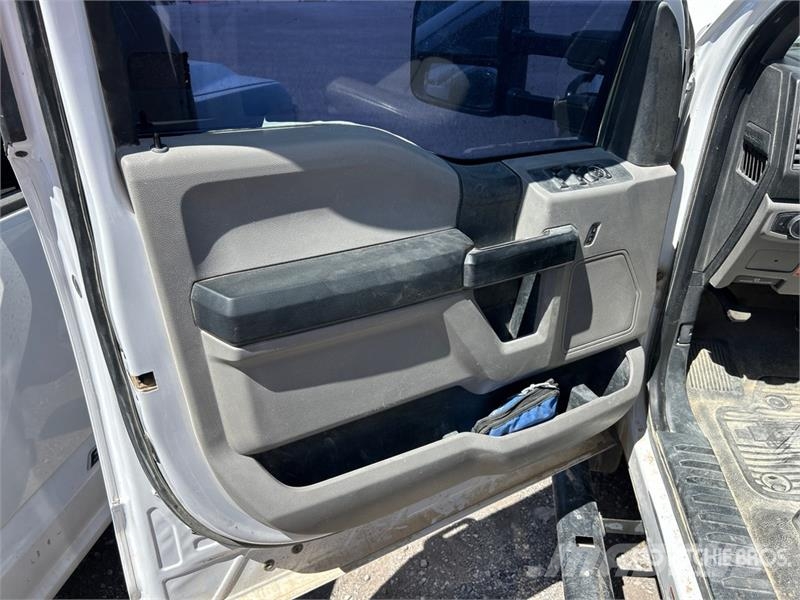 Ford F-550 Pilsētas atkritumvedēji