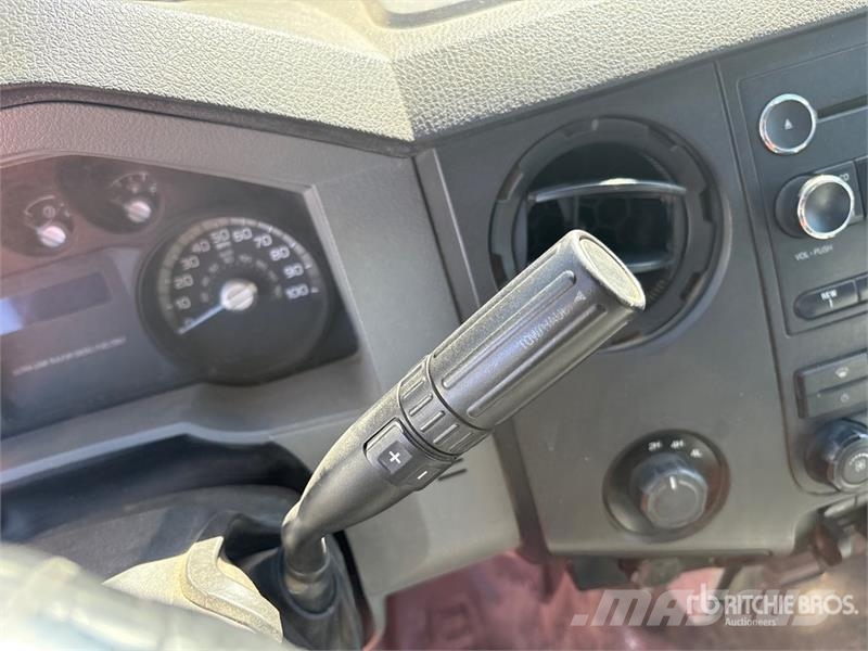 Ford F-550 自卸式货车