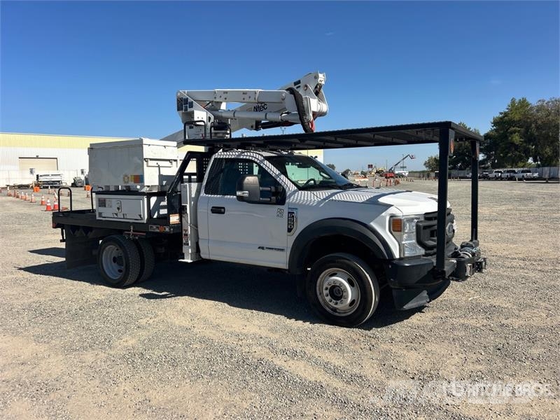 Ford F-550 Autoplošiny