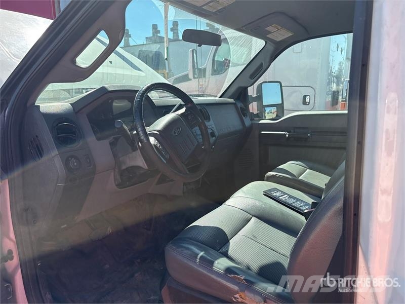 Ford F-550 自卸式货车