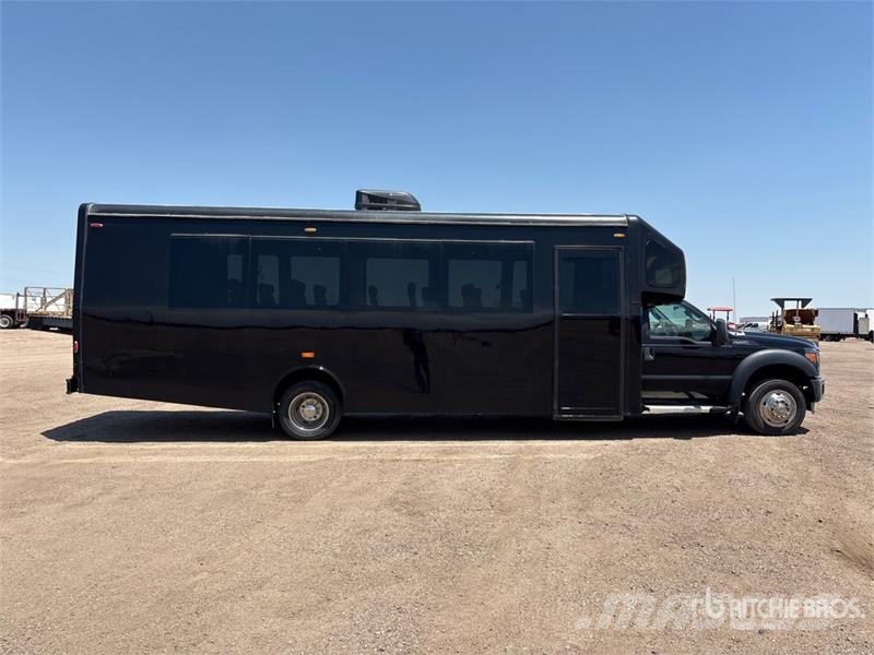 Ford F-550 4x2 27-Seat Transit Bus Minibussit