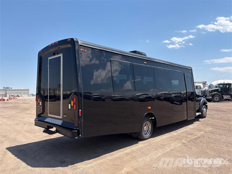 Ford F-550 4x2 27-Seat Transit Bus Minibussit