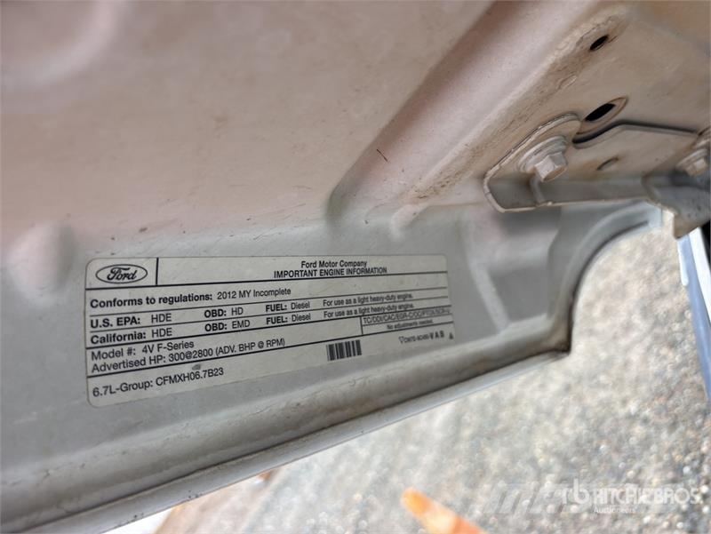 Ford F-550 4x2 Cab and Chassis Cabines e interior