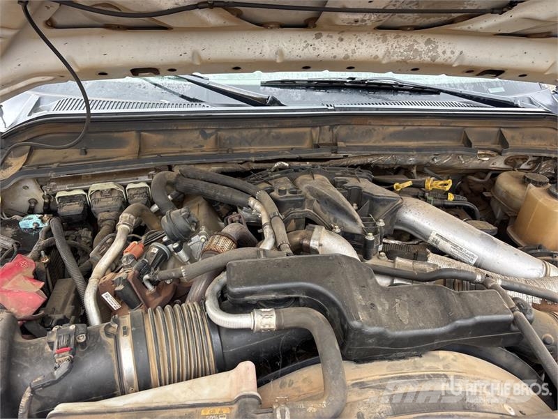 Ford F-550 4x2 Cab and Chassis Cabines e interior