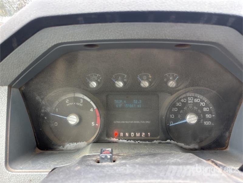 Ford F-550 4x2 Cab and Chassis Cabines e interior