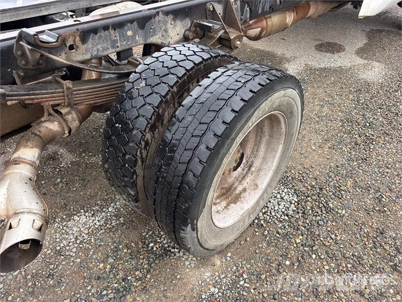 Ford F-550 4x2 Cab and Chassis Cabines e interior