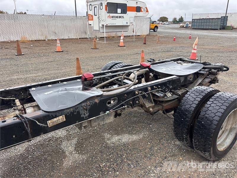 Ford F-550 4x2 Cab and Chassis Cabines e interior