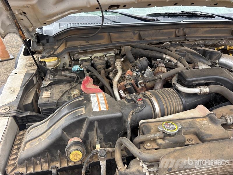 Ford F-550 4x2 Cab and Chassis Cabines e interior
