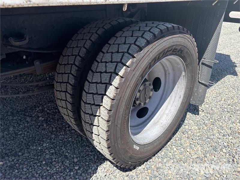 Ford F-550 4x2 Flatbed Truck Madelautod